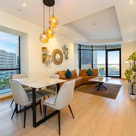 Fam Living - Rp Heights - 3 Mins Walk To Burj Khalifa & Dubai Mall Downtown ドバイ エクステリア 写真