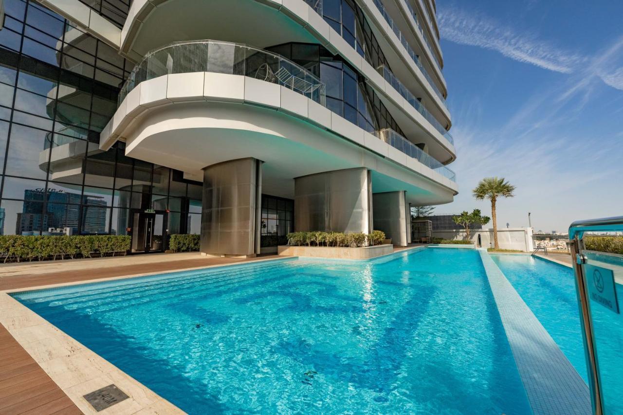 Fam Living - Rp Heights - 3 Mins Walk To Burj Khalifa & Dubai Mall Downtown ドバイ エクステリア 写真