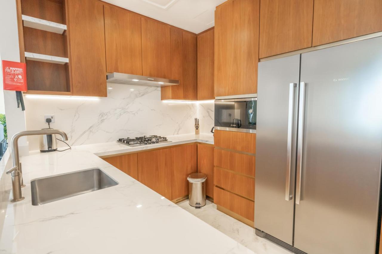 Fam Living - Rp Heights - 3 Mins Walk To Burj Khalifa & Dubai Mall Downtown ドバイ エクステリア 写真