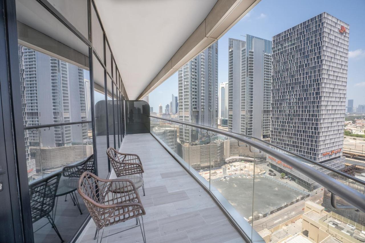 Fam Living - Rp Heights - 3 Mins Walk To Burj Khalifa & Dubai Mall Downtown ドバイ エクステリア 写真