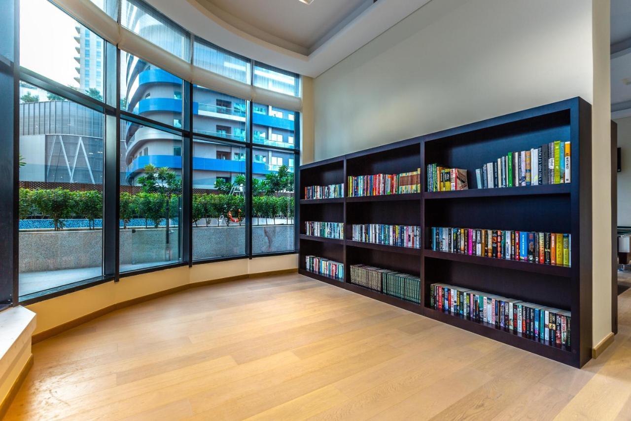 Fam Living - Rp Heights - 3 Mins Walk To Burj Khalifa & Dubai Mall Downtown ドバイ エクステリア 写真