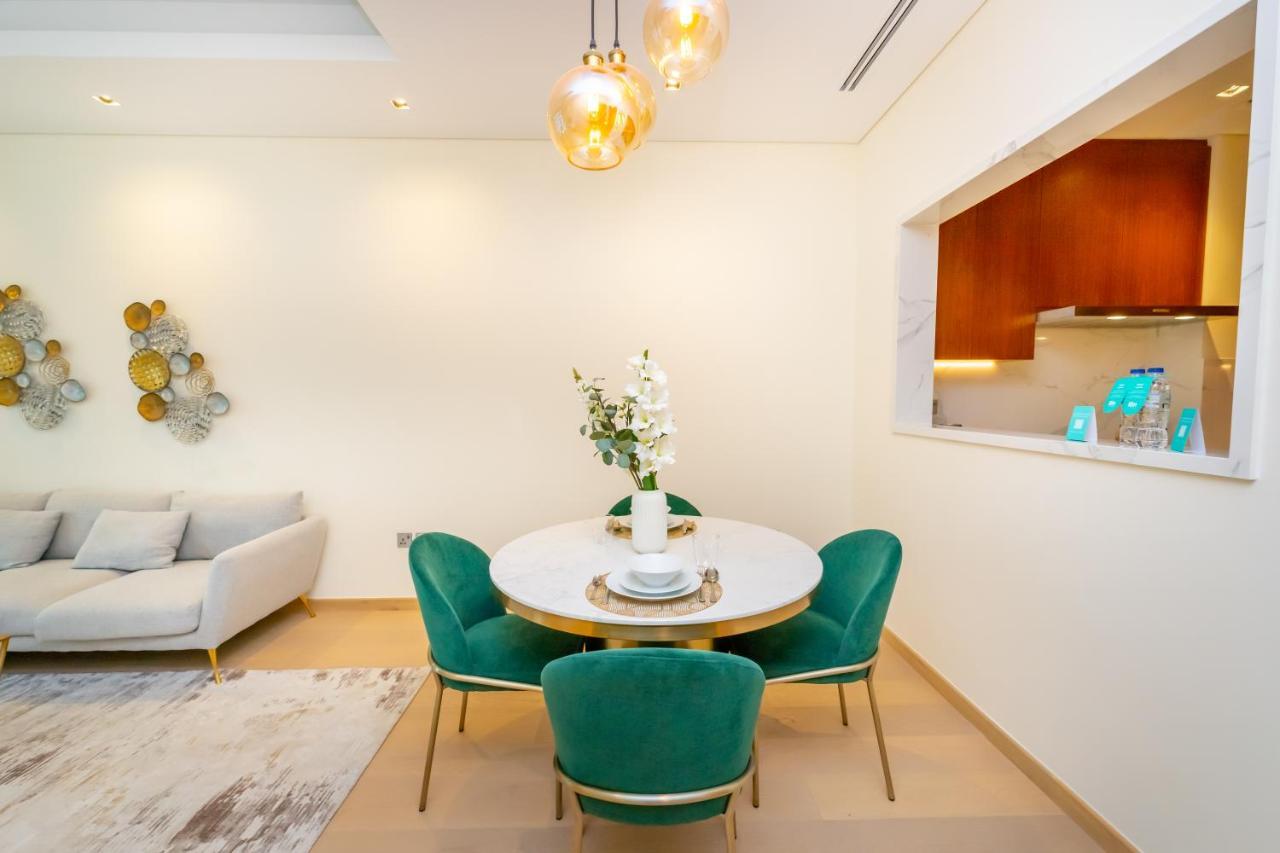 Fam Living - Rp Heights - 3 Mins Walk To Burj Khalifa & Dubai Mall Downtown ドバイ エクステリア 写真