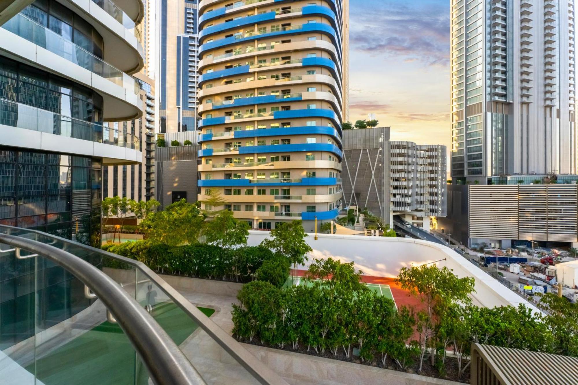 Fam Living - Rp Heights - 3 Mins Walk To Burj Khalifa & Dubai Mall Downtown ドバイ エクステリア 写真