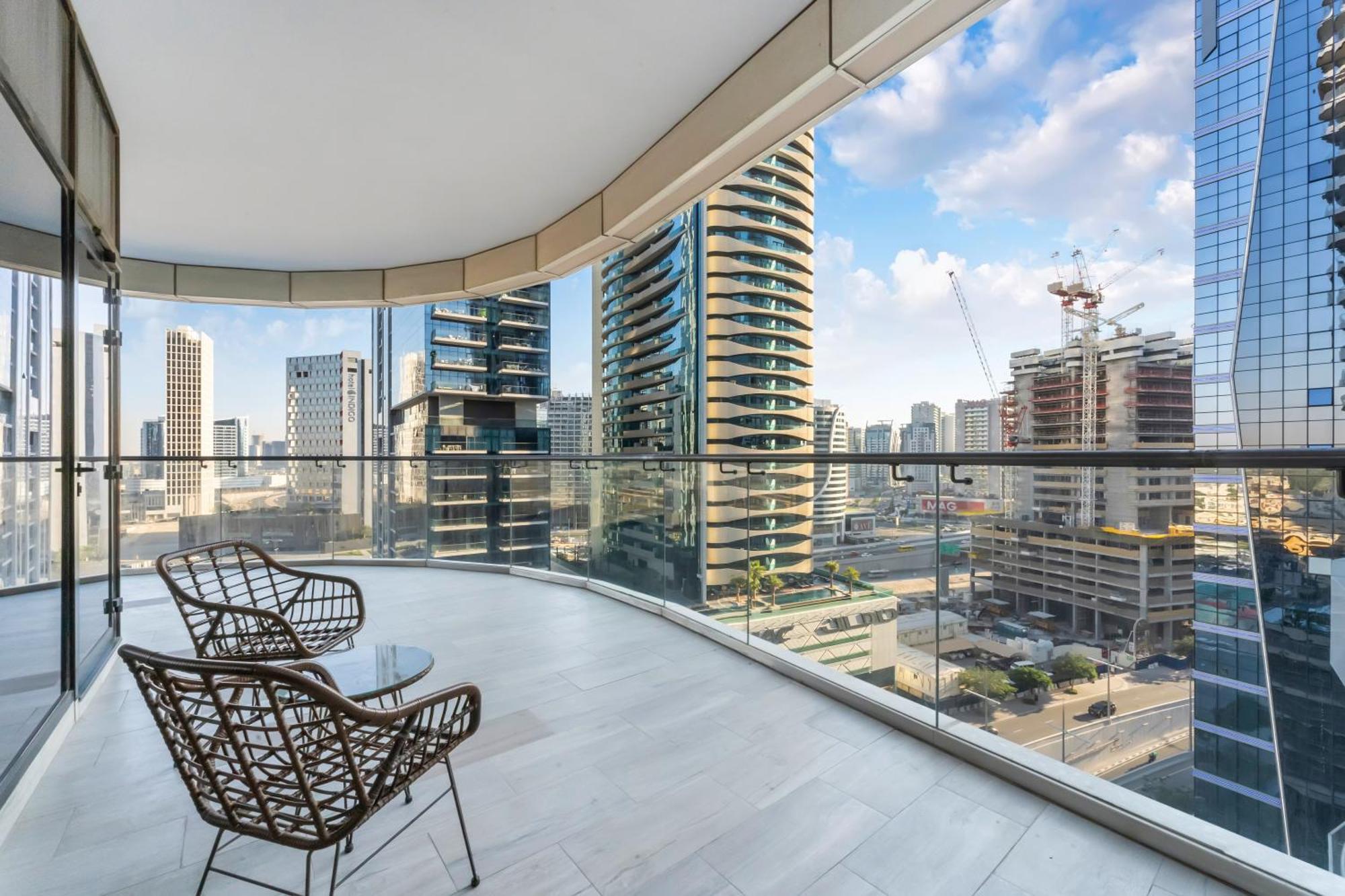 Fam Living - Rp Heights - 3 Mins Walk To Burj Khalifa & Dubai Mall Downtown ドバイ エクステリア 写真