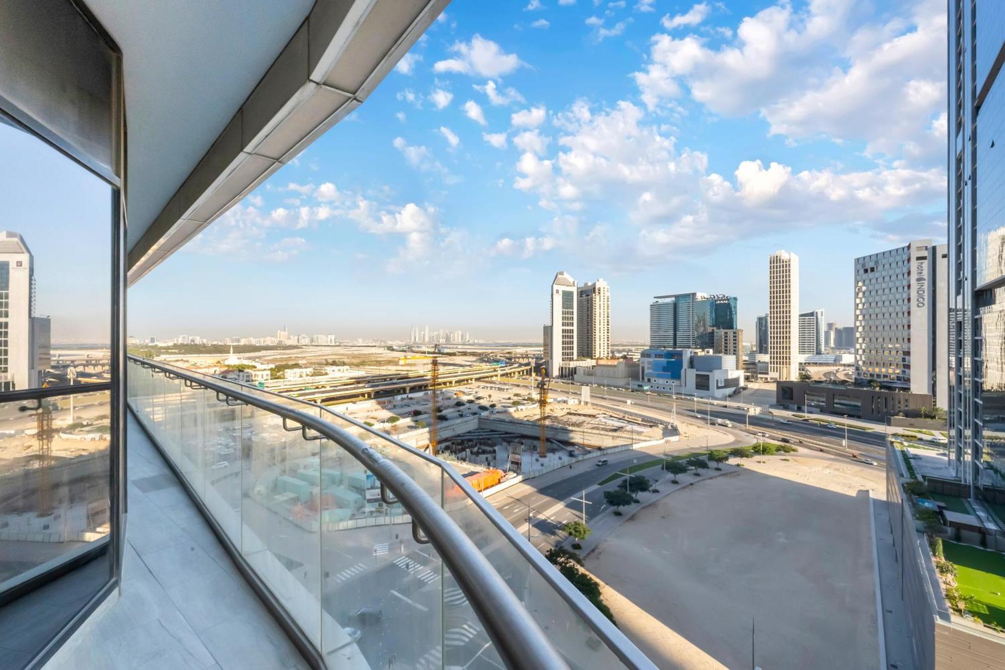 Fam Living - Rp Heights - 3 Mins Walk To Burj Khalifa & Dubai Mall Downtown ドバイ エクステリア 写真
