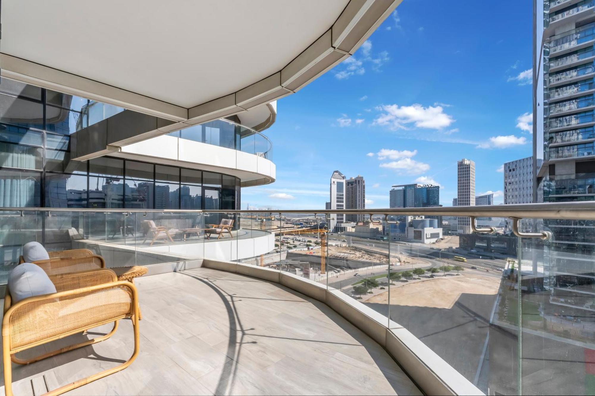Fam Living - Rp Heights - 3 Mins Walk To Burj Khalifa & Dubai Mall Downtown ドバイ エクステリア 写真